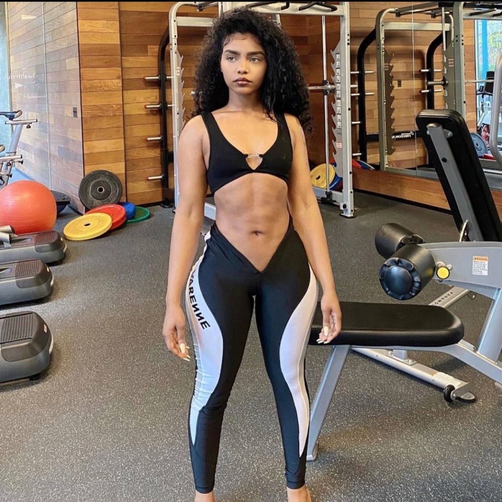 Varenne V-cut leggings! 🏁🔥🏎️